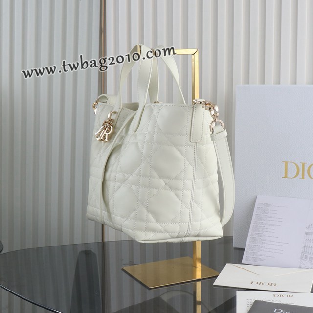 Dior专柜新款迪奥高仿原单原厂级Toujours竖版系列中号白色M2835菜篮子 djfk1459